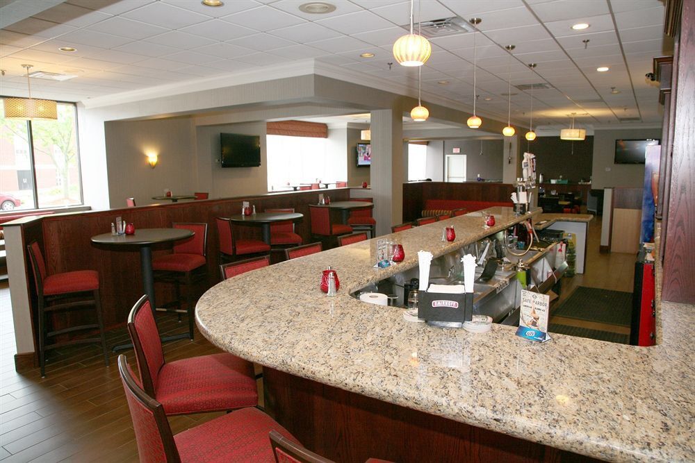 Holiday Inn New London By Ihg Bagian luar foto